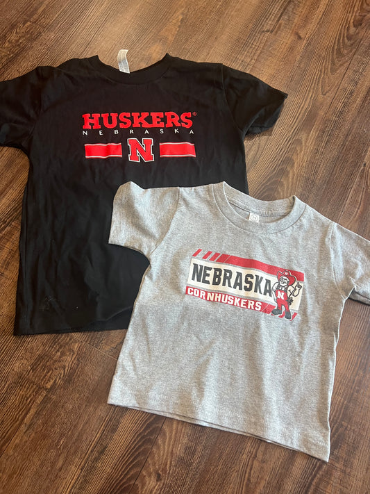Husker tee