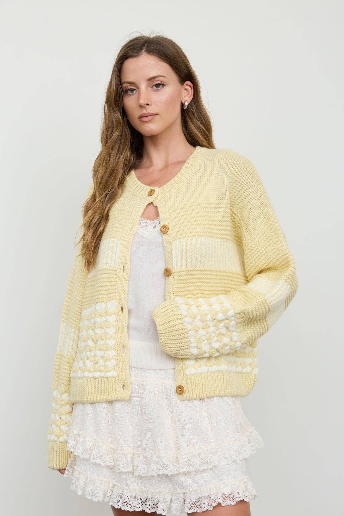 CONTRAST STRIPE PATTERN BUTTON DOWN KNIT CARDIGAN
