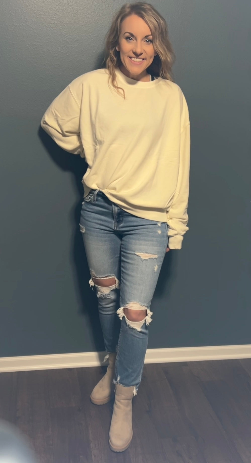 Cream crew neck sweatshirt