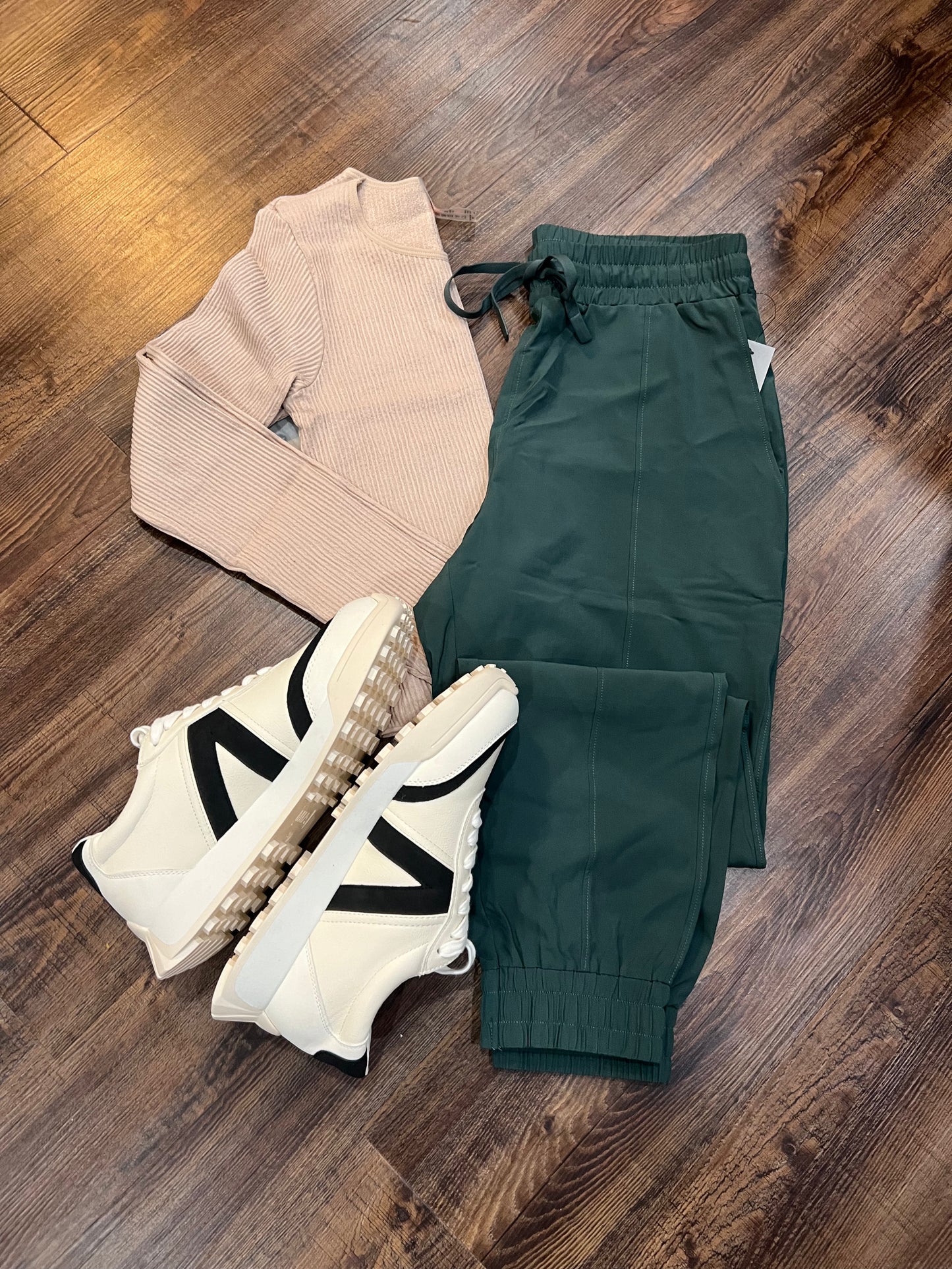 Jungle green athleisure joggers